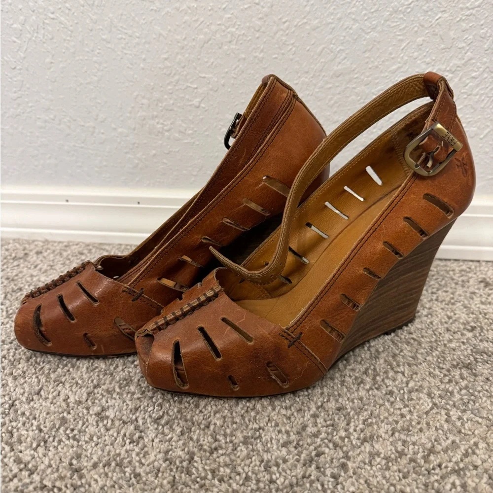 Frye Gwen Ankle Strap Leather Wedge Heels | Brown Peep Toe | Women’s 8 - Picture 4 of 6